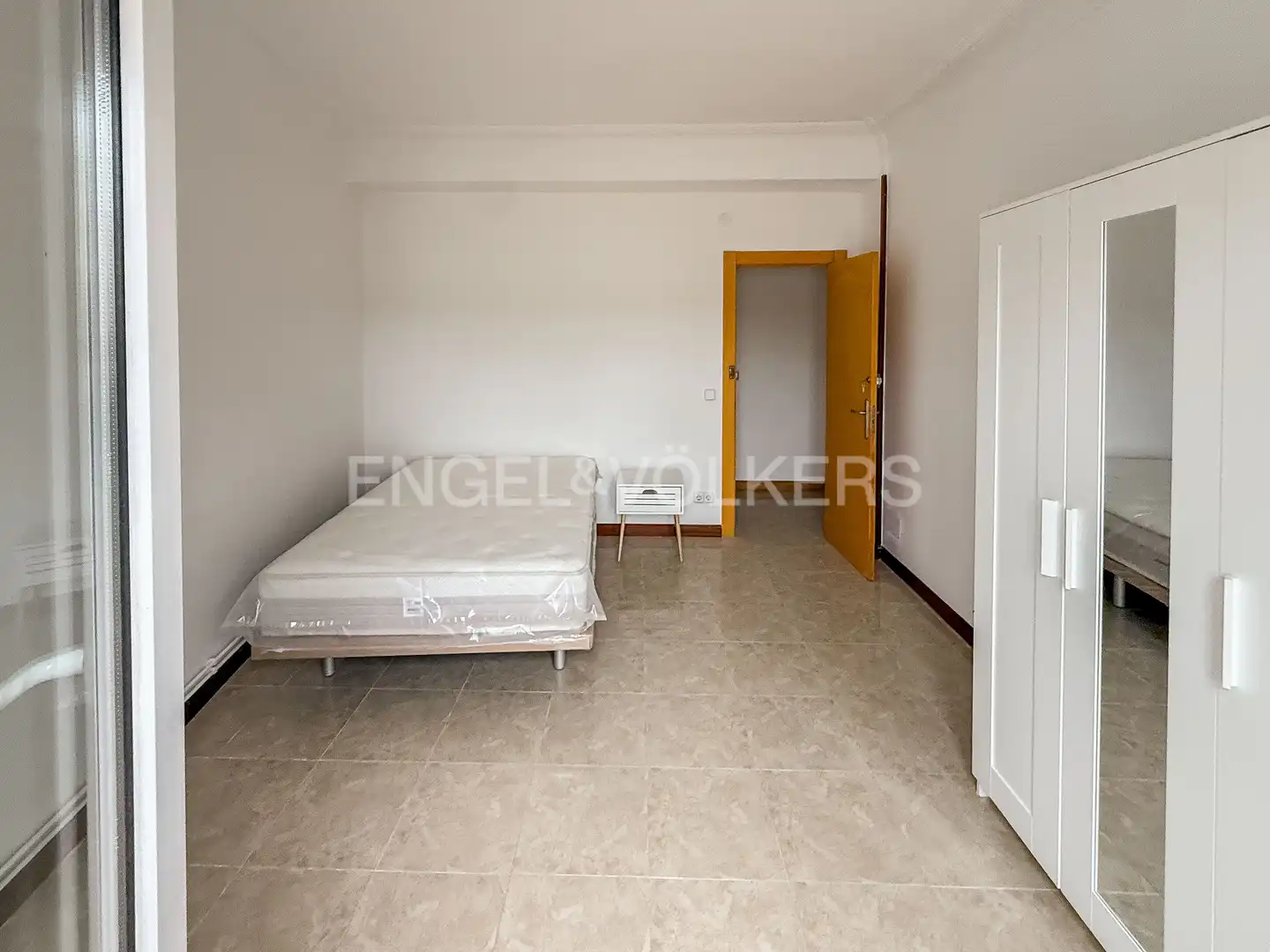 Habitación de Piso de alquiler en Santander con Calefacción, Amueblado y Balcón