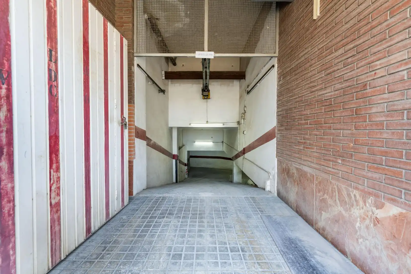 Wohnung zum Verkauf in Almería mit Klimaanlage, Heizung und Balkon