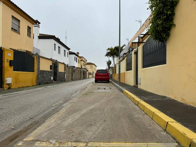 Garaje en Venta en Las Palmeras - Dehesilla