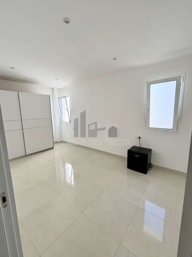 Vista exterior de Dúplex en venta en San Bartolomé con Terraza, Trastero y Amueblado