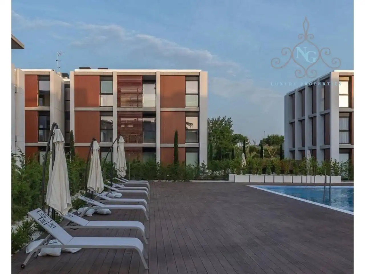 Piso con terraza en venta en Calle Berlín, imagen 2