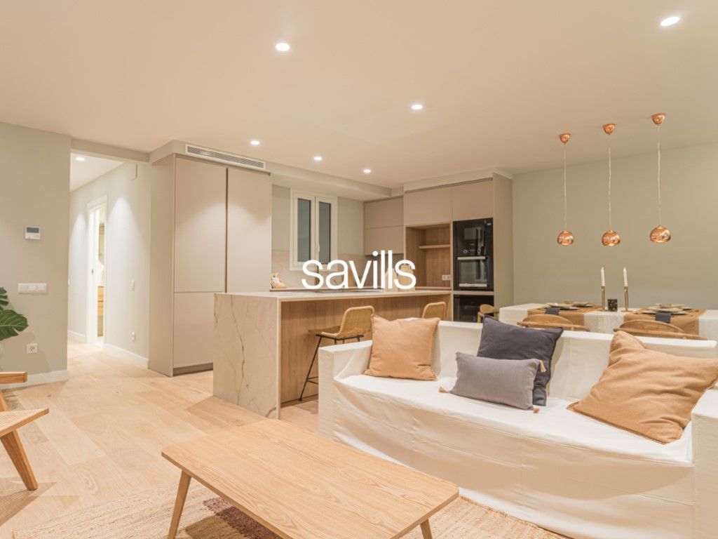 Sala d'estar de Apartament en venda en  Barcelona Capital amb Aire condicionat, Terrassa i Forn