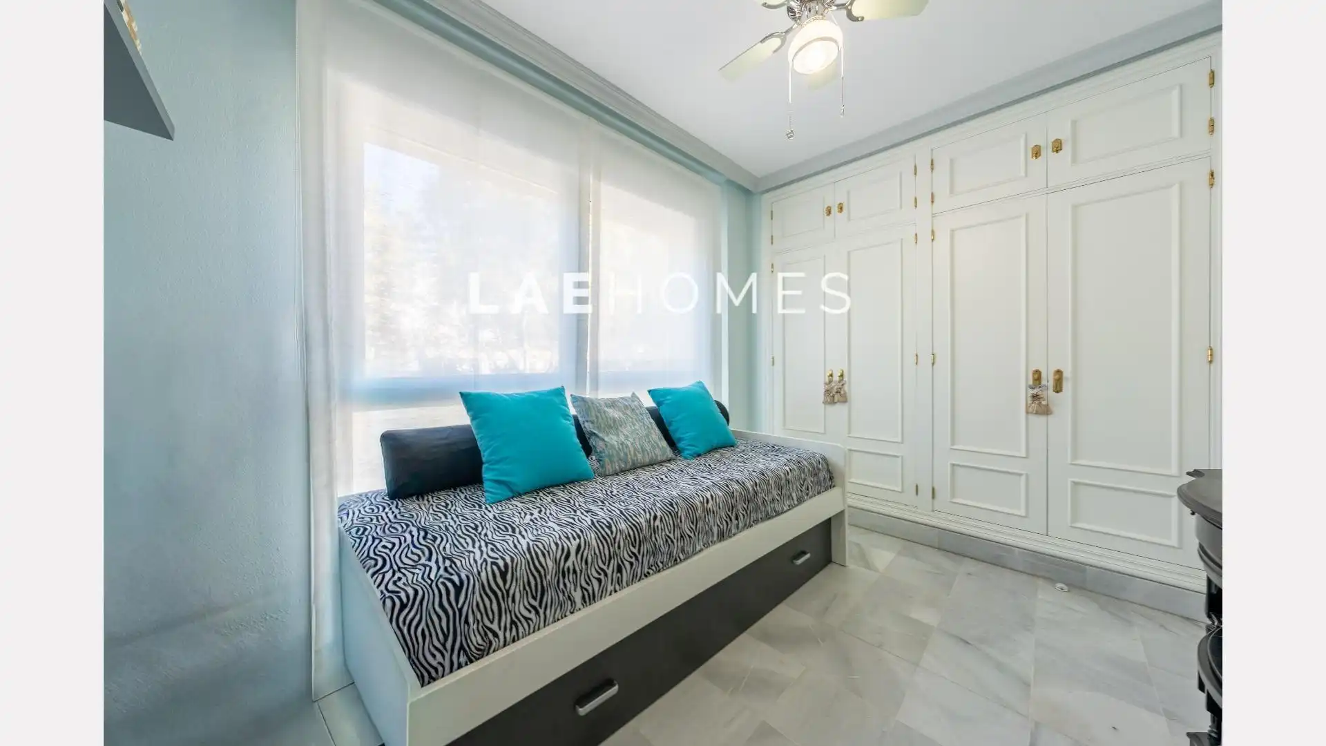 Bedroom of Apartments for sale in Marbella  with Private garden, Terrace and Storage room