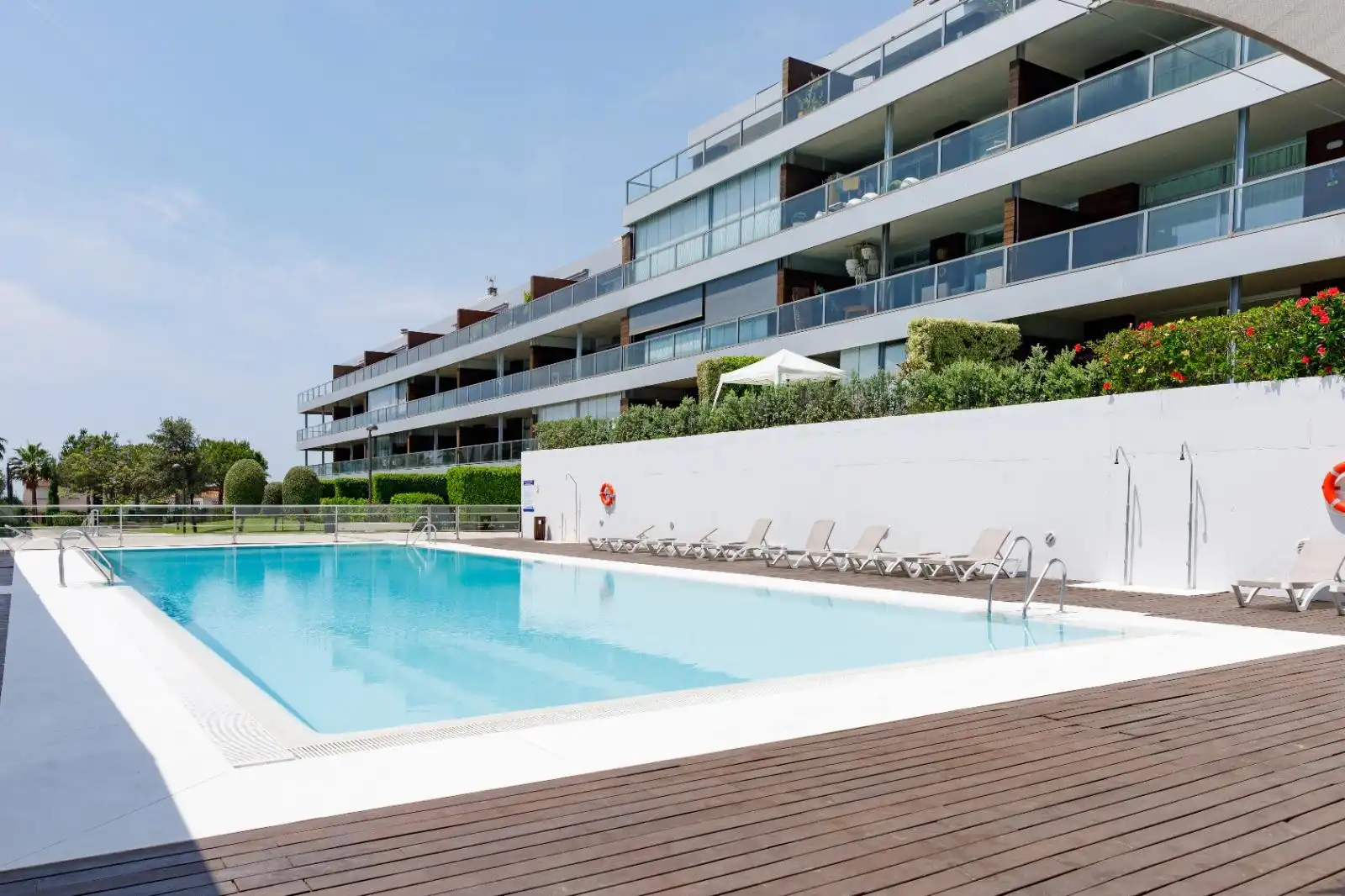 Schwimmbecken von Dachboden zum Verkauf in Manilva mit Klimaanlage, Heizung und Terrasse