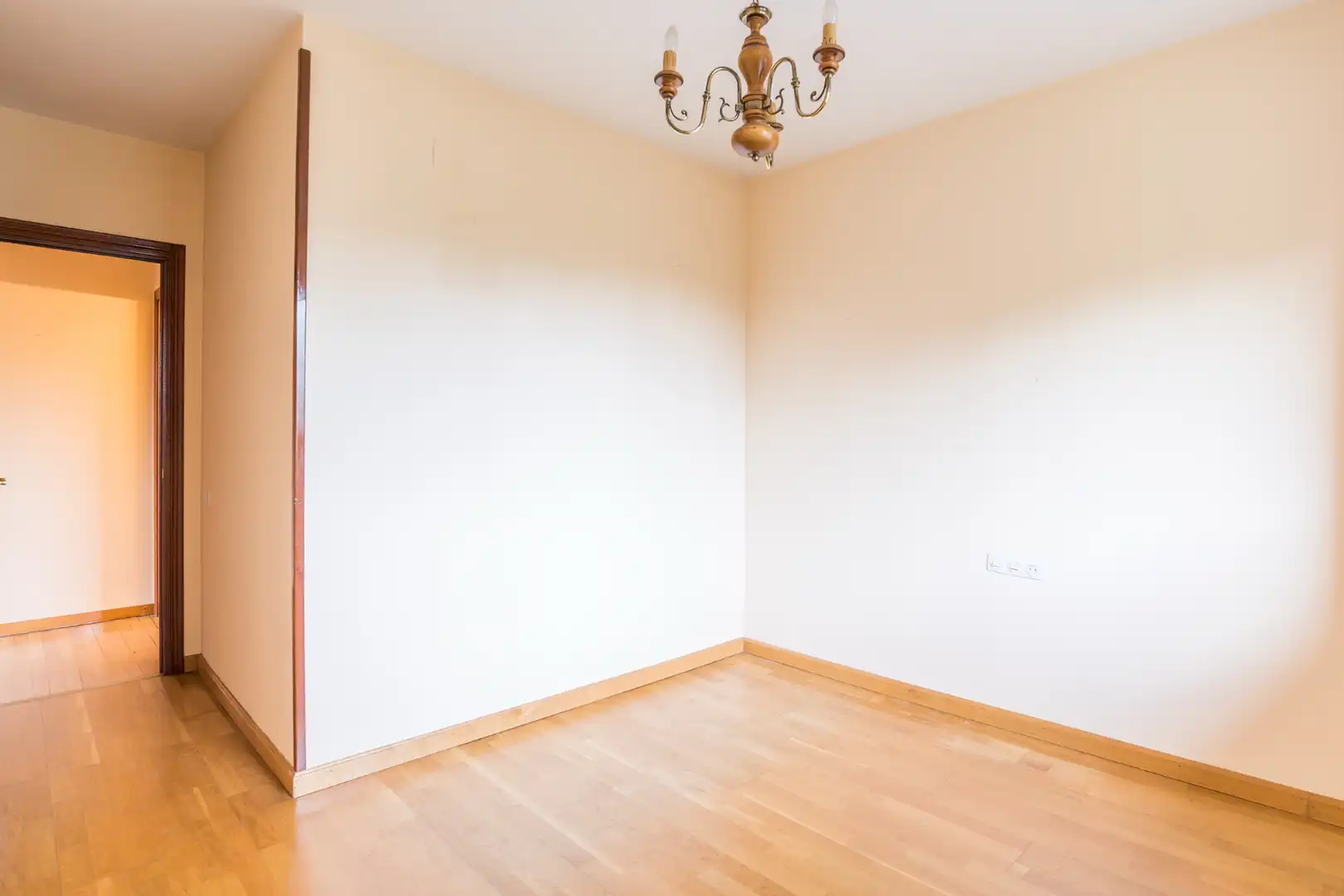 Bedroom of Houses for sale in Pozuelo de Alarcón  with Air Conditioner, Heating and Private garden