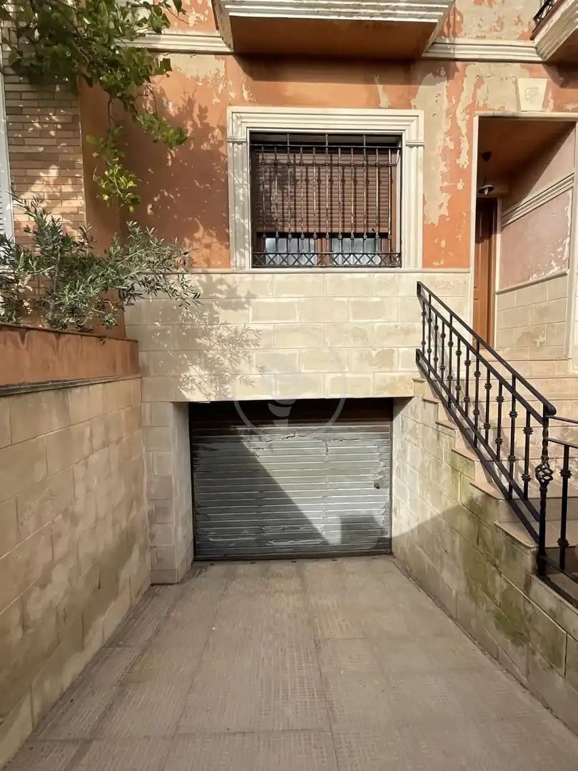 Aparcament de Casa o xalet en venda en Linares amb Aire condicionat
