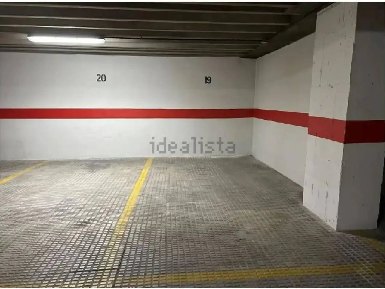 Parking de Piso en venta en Burgos con Calefacción y Terraza