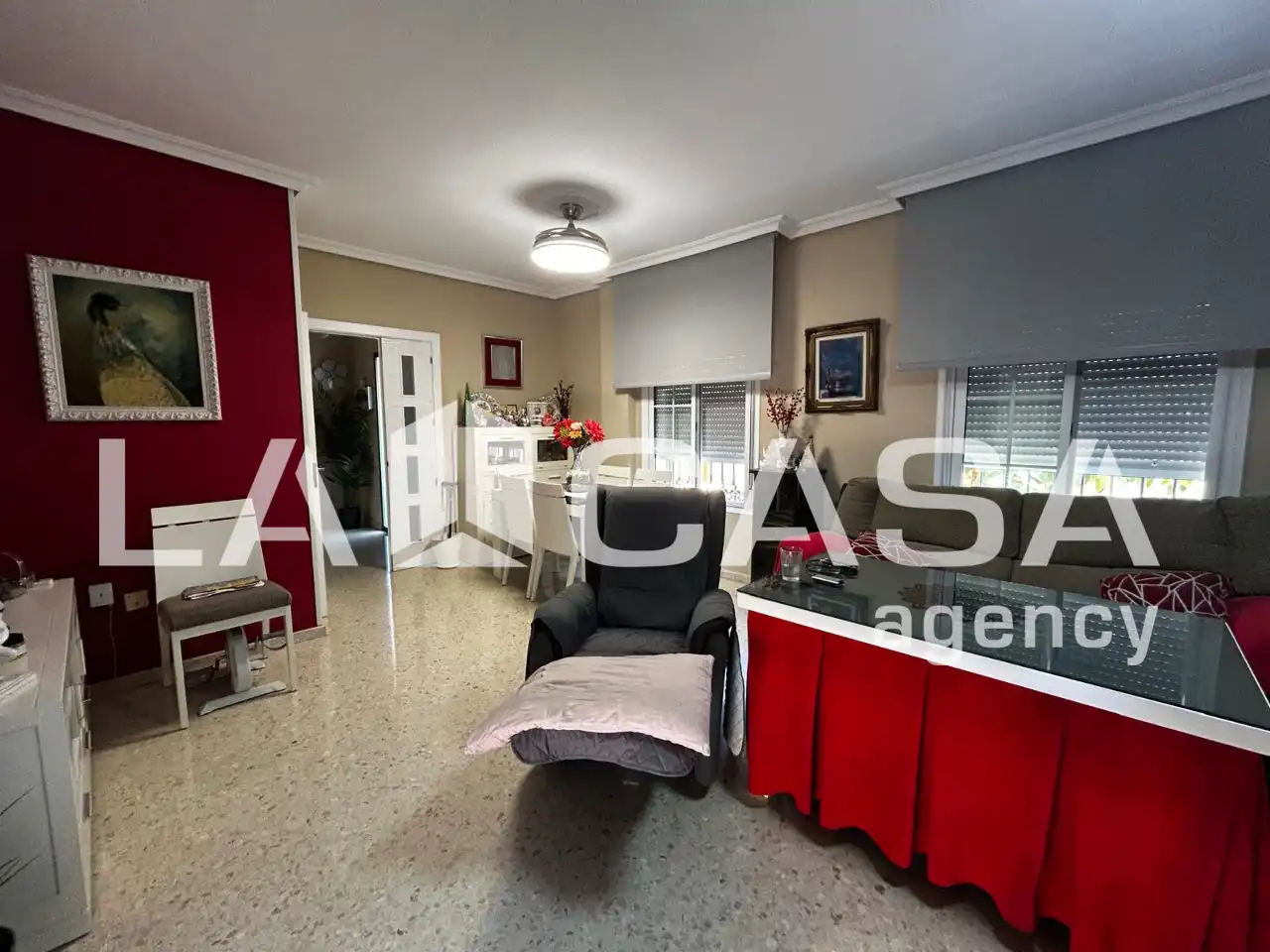 Houses for sale in Montequinto  with Air Conditioner, Storage room and Swimming Pool