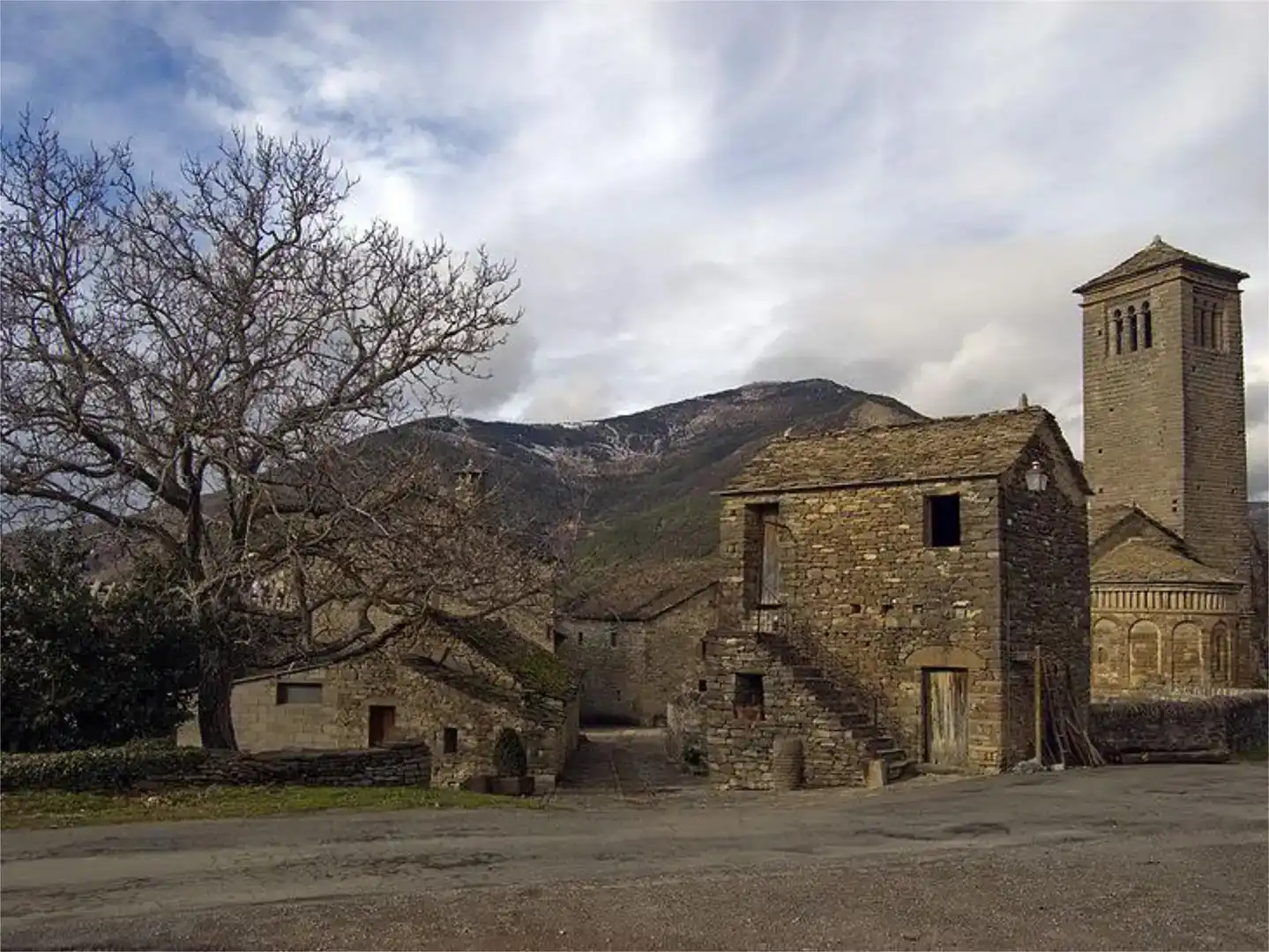 Vista exterior de Finca rústica en venda en Sabiñánigo