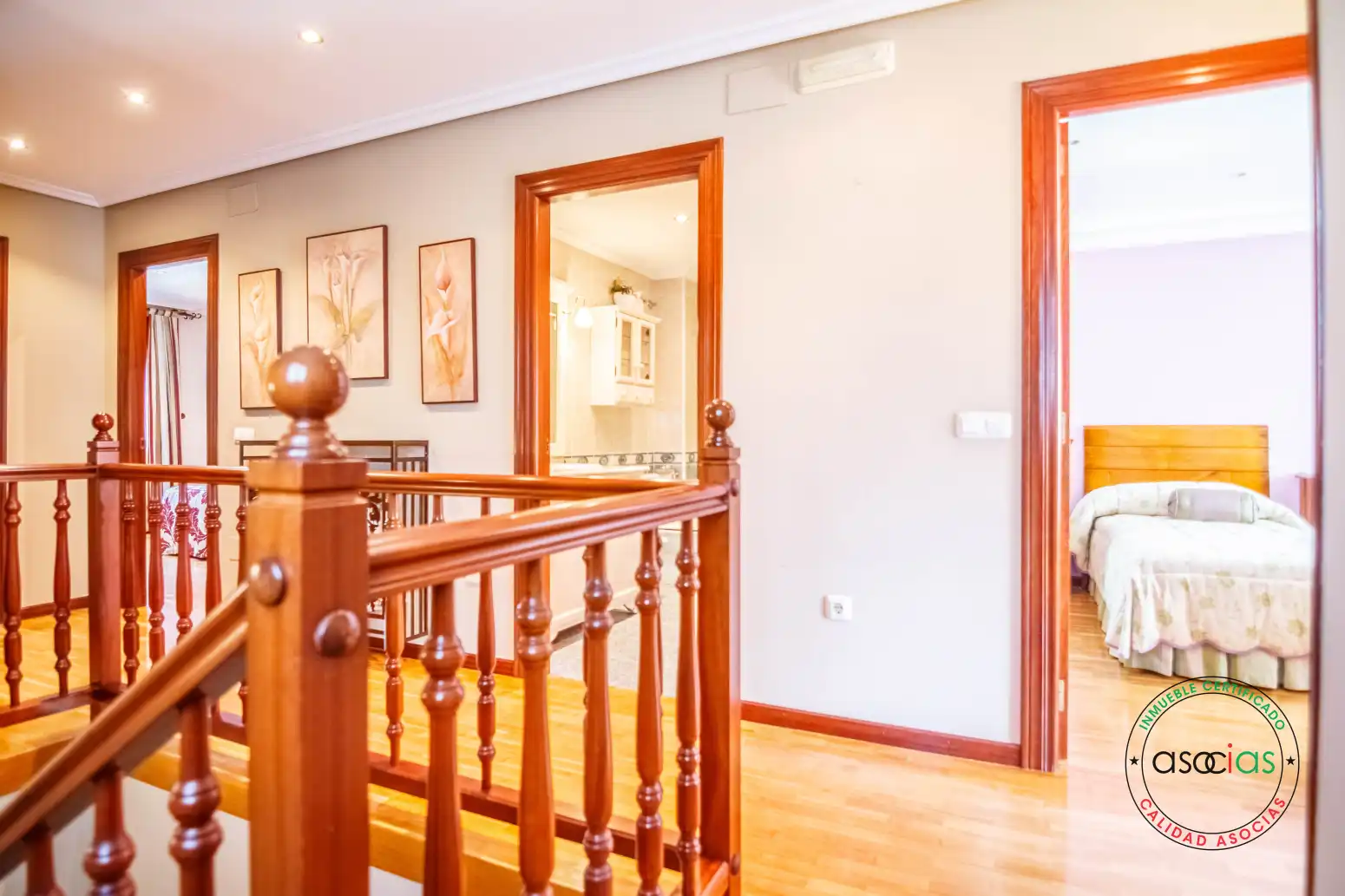 Casa adosada en venta en Grado con Calefacción, Jardín privado y Parquet
