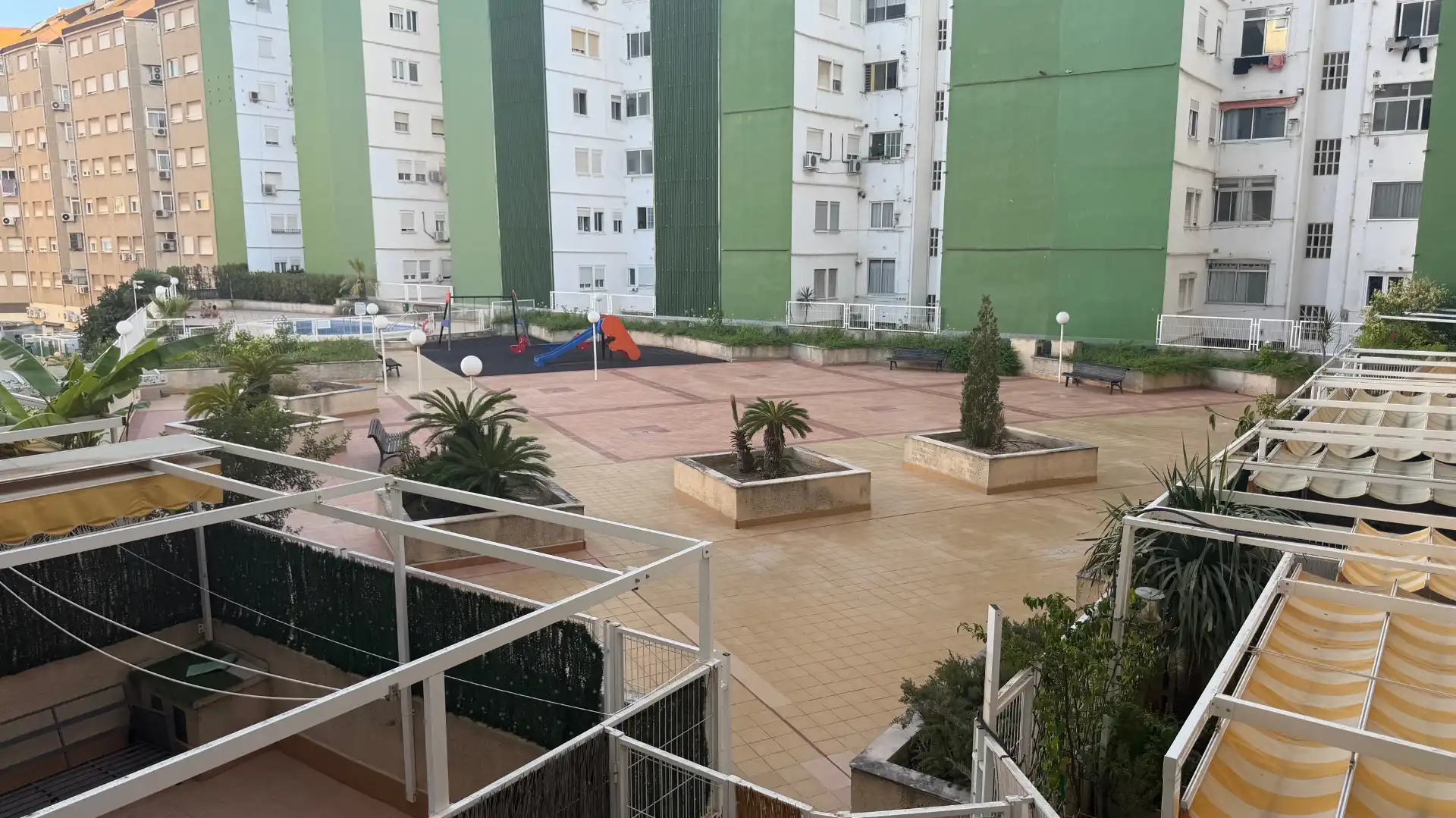Terrassa de Pis de lloguer en Valencia amb Aire condicionat, Calefacció i Jardí privat