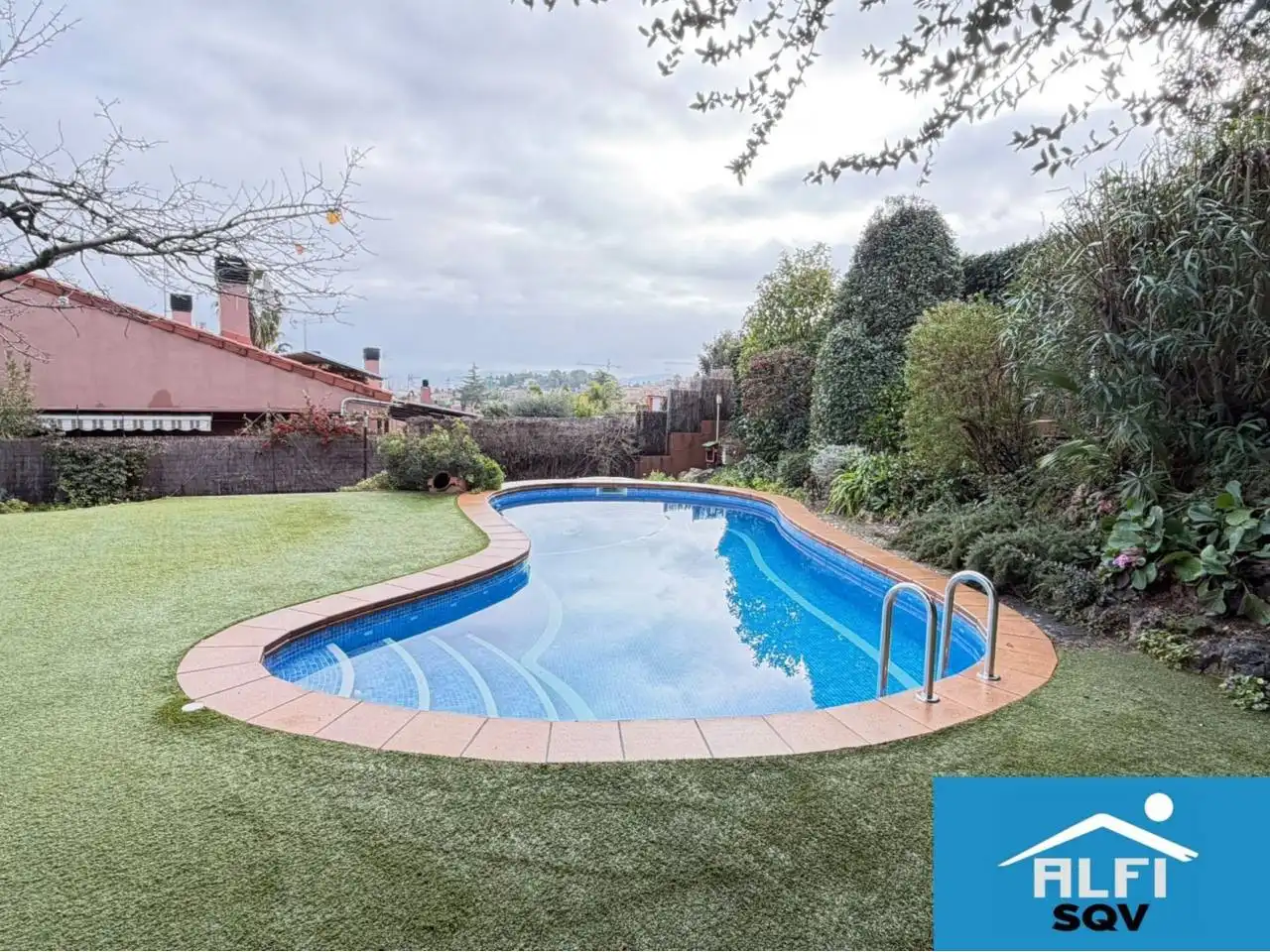 Swimming pool of Houses for sale in Sant Quirze del Vallès  with Air Conditioner, Heating and Private garden