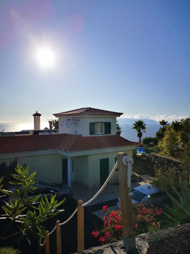 Vista exterior de Finca rústica en venta en Santa Cruz de Tenerife con Terraza, Piscina y Amueblado