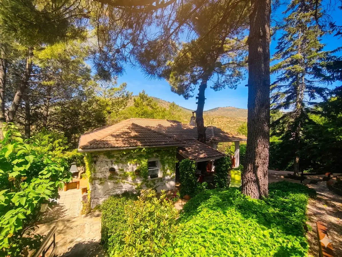 Außenansicht von Haus oder Chalet zum Verkauf in Robledo de Chavela mit Heizung, Privatgarten und Terrasse