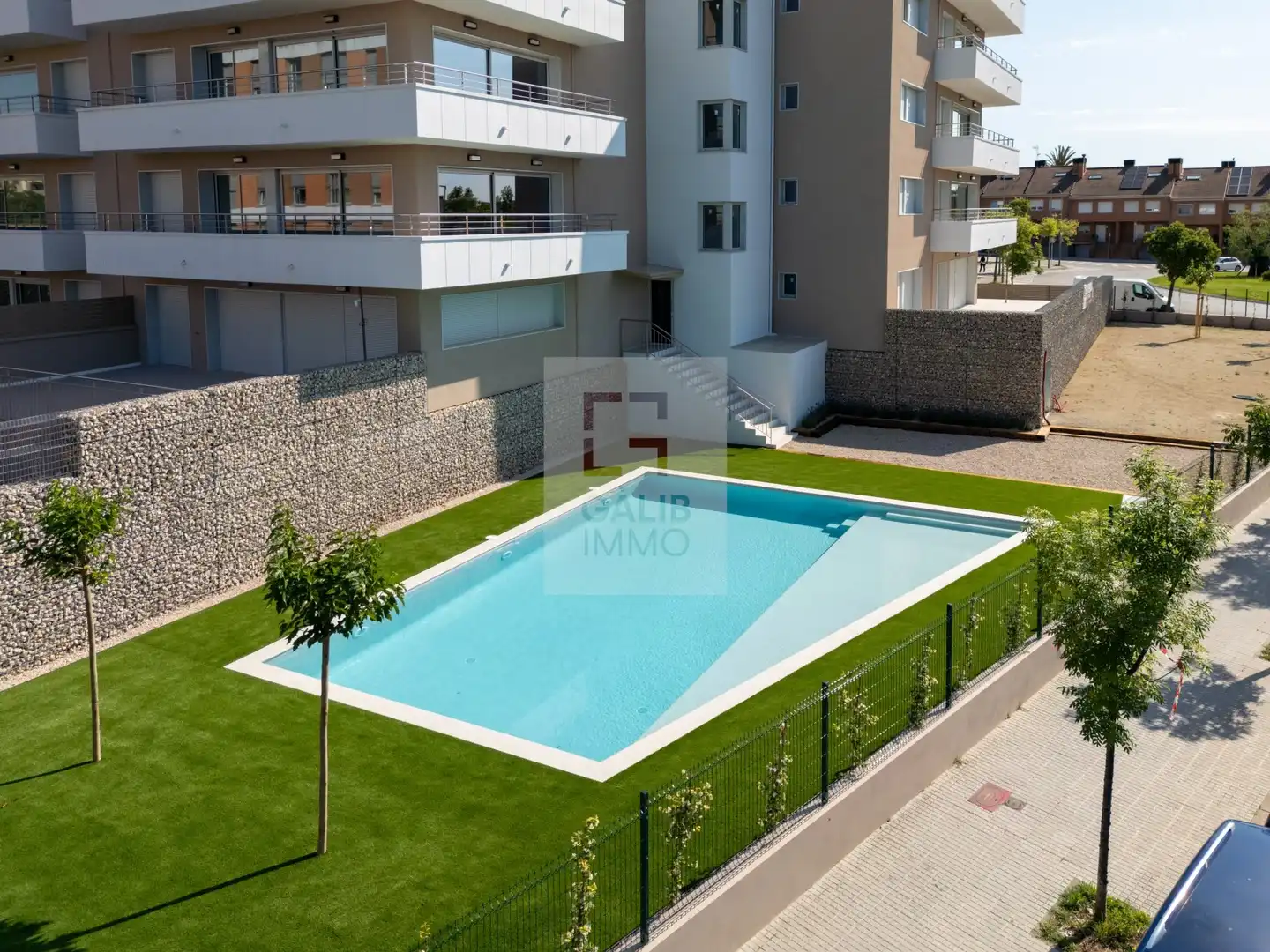 Schwimmbecken von Erdgeschoss zum Verkauf in Figueres mit Klimaanlage, Heizung und Terrasse