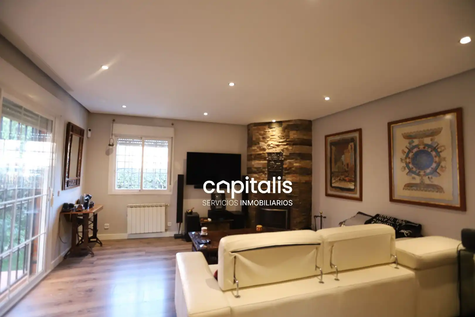Living room of Houses for sale in Alcalá de Henares  with Air Conditioner, Heating and Private garden