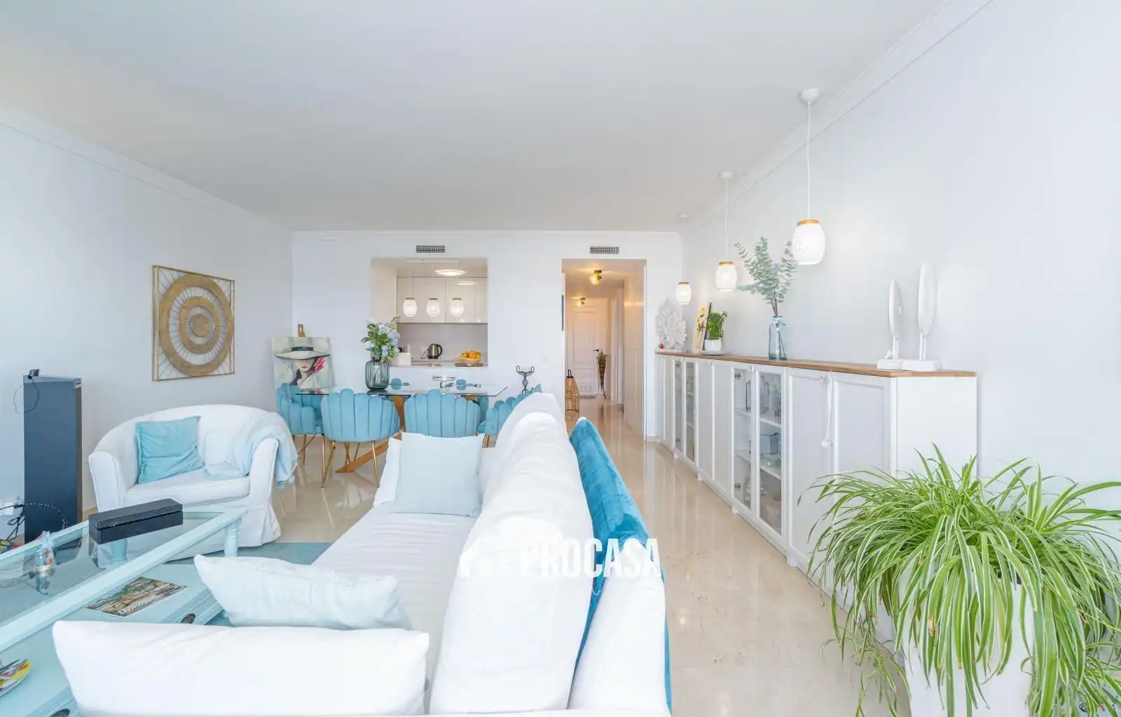 Wohnzimmer von Wohnung zum Verkauf in Empuriabrava mit Klimaanlage, Heizung und Terrasse