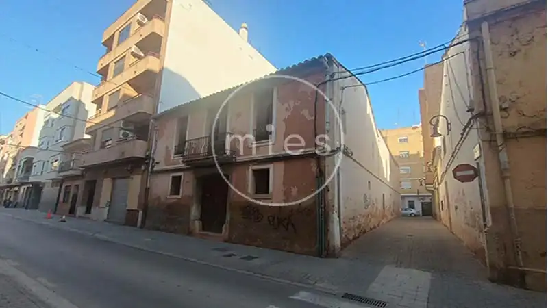 Casa aparellada amb terrassa en venda a CL MAJOR 58 0