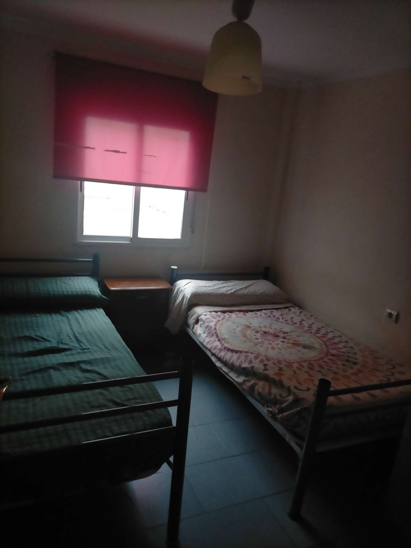 Dormitori de Pis per a compartir en Paterna amb Aire condicionat, Calefacció i Terrassa