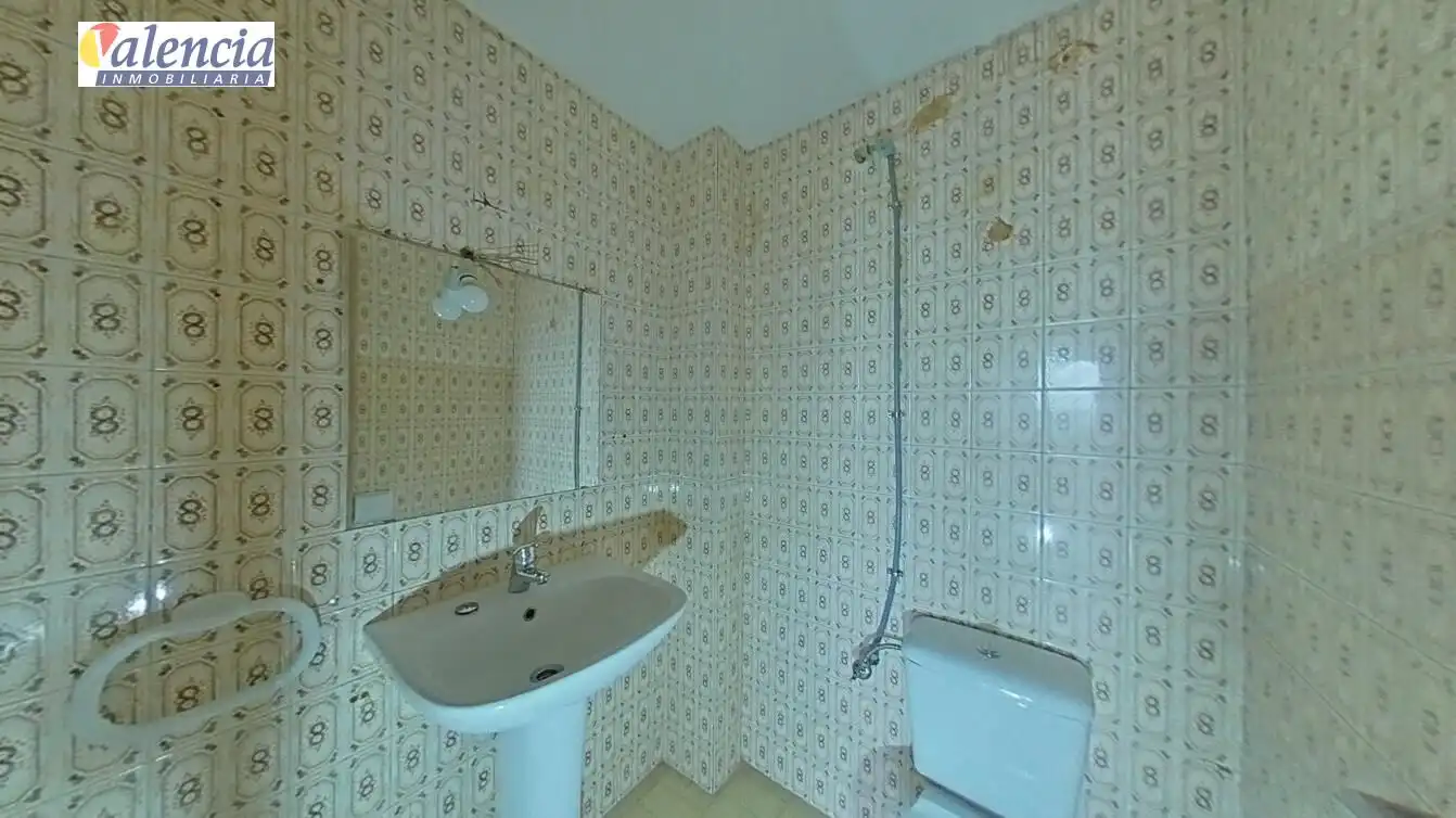 Bathroom of Flat for sale in Paterna