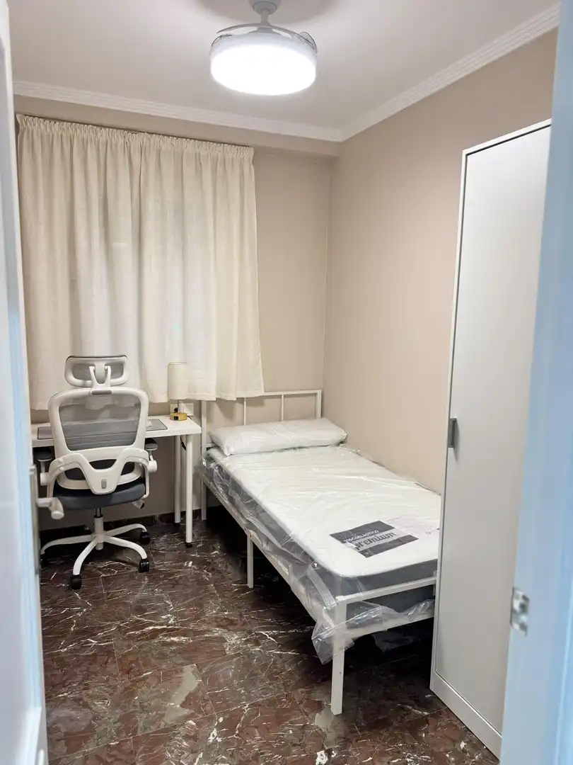 Appartamento con terrazza in affitto a Centro, imagen 11