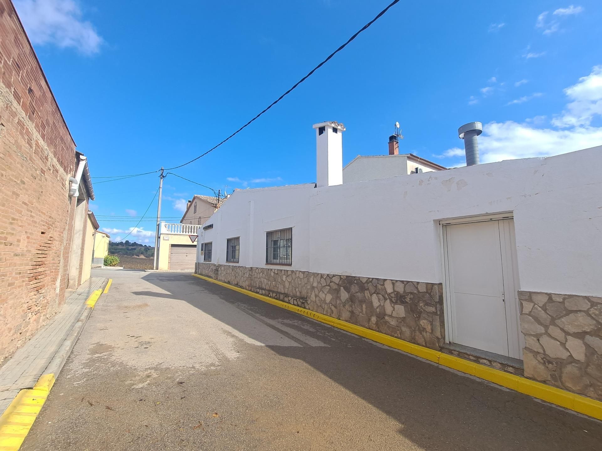 Exterior view of Premises for sale in  Madrid Capital  with Air Conditioner and Terrace