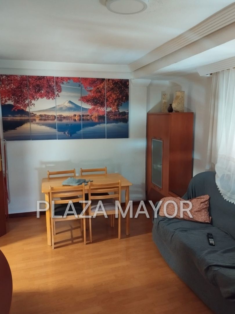 Dining room of Flat to rent in Salamanca Capital  with Heating, Furnished and Oven