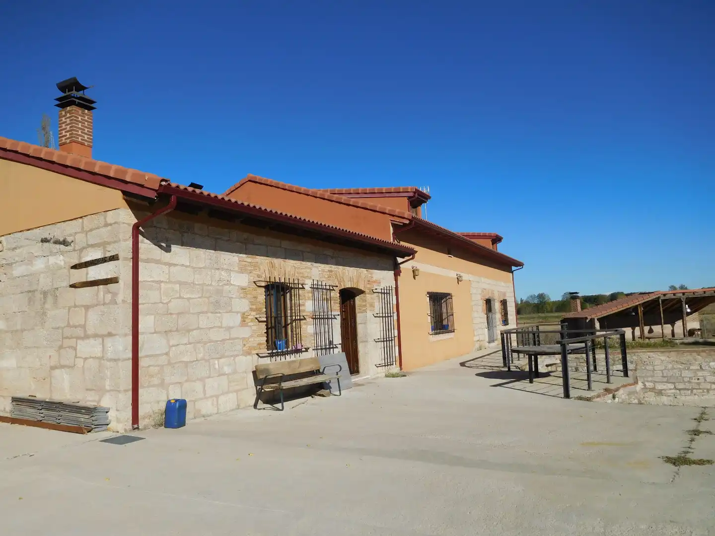 Exterior view of Houses for sale in Villazopeque  with Heating, Private garden and Storage room