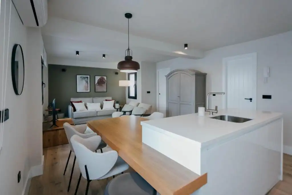 Kitchen of Flat for sale in Sevilla  with Air Conditioner, Heating and Furnished
