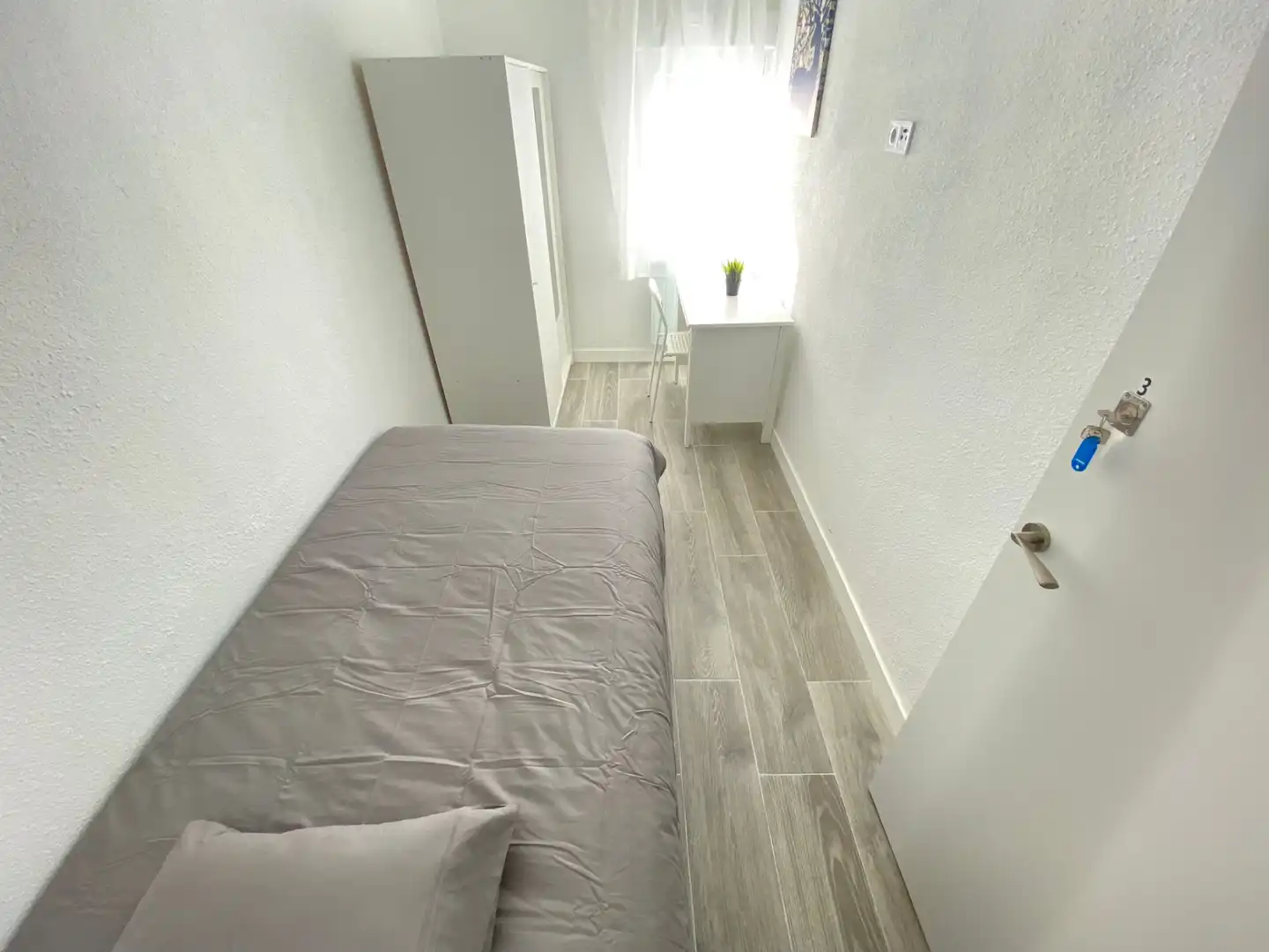 Habitación de Piso de alquiler en Madrid con Calefacción, Amueblado y Horno