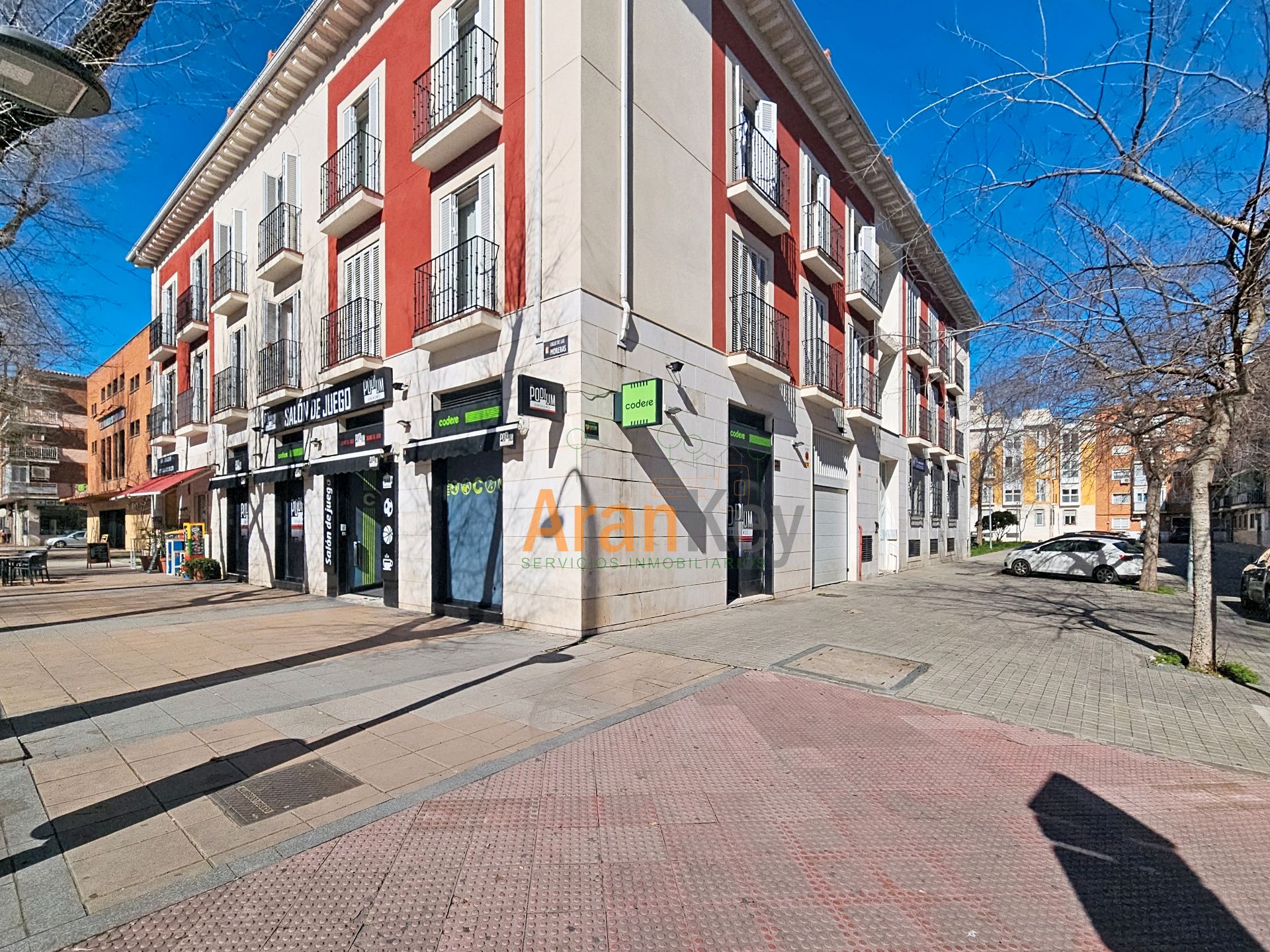 Vista exterior de Àtic en venda en Aranjuez amb Calefacció, Traster i Domòtica