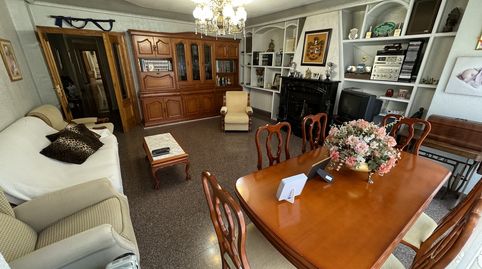 Foto 3 de Casa adosada en venta en Calle Escultor Navarro Santafé, Las Cruces, Villena