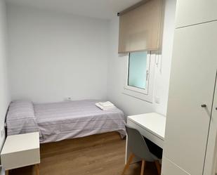 Bedroom of Flat to share in Cornellà de Llobregat  with Air Conditioner, Furnished and Washing machine