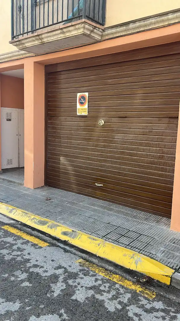 Aparcamiento con ascensor en venta en Carrer Santa Bàrbara 53