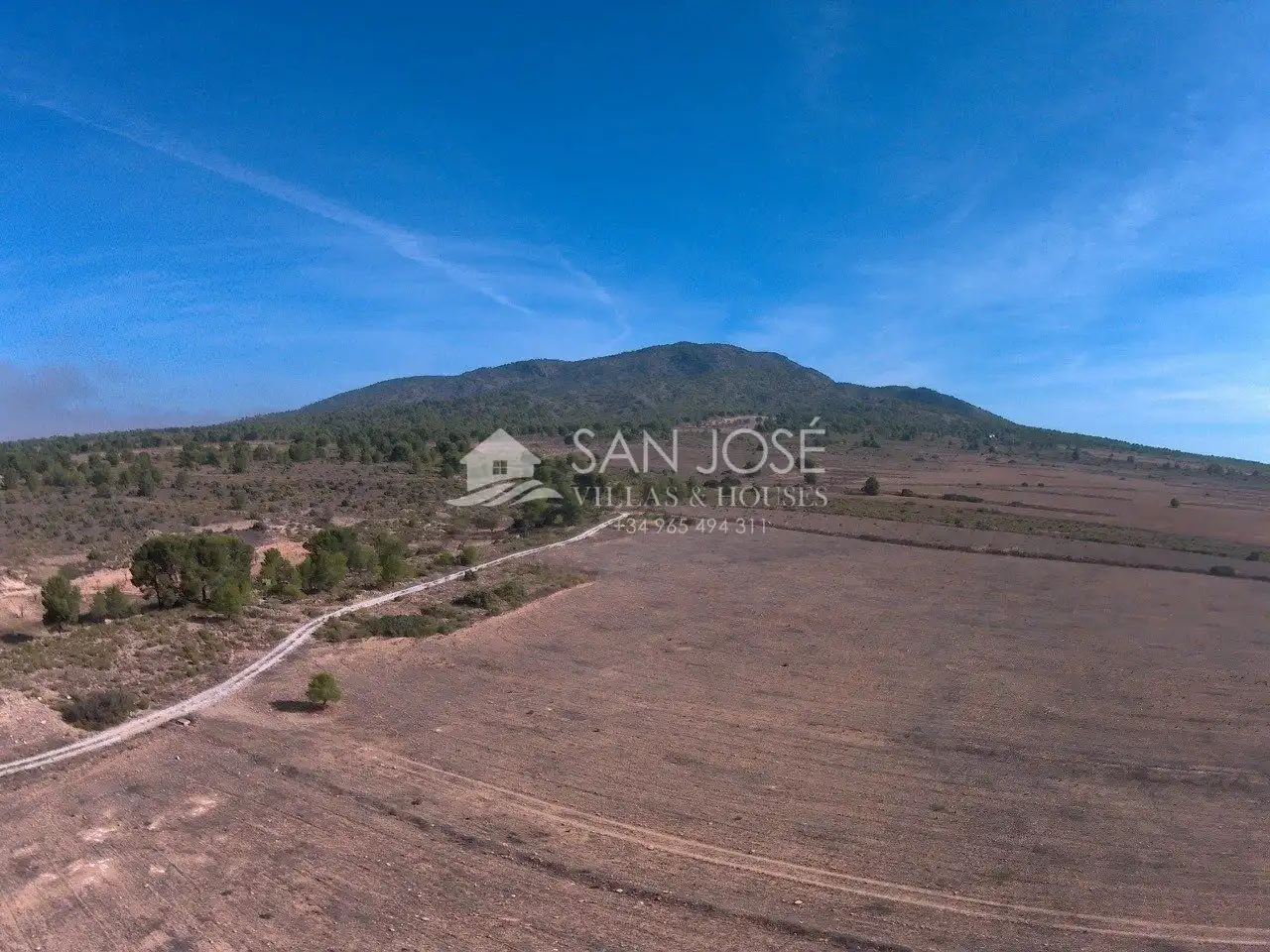 Finca rústica en venda en Yecla