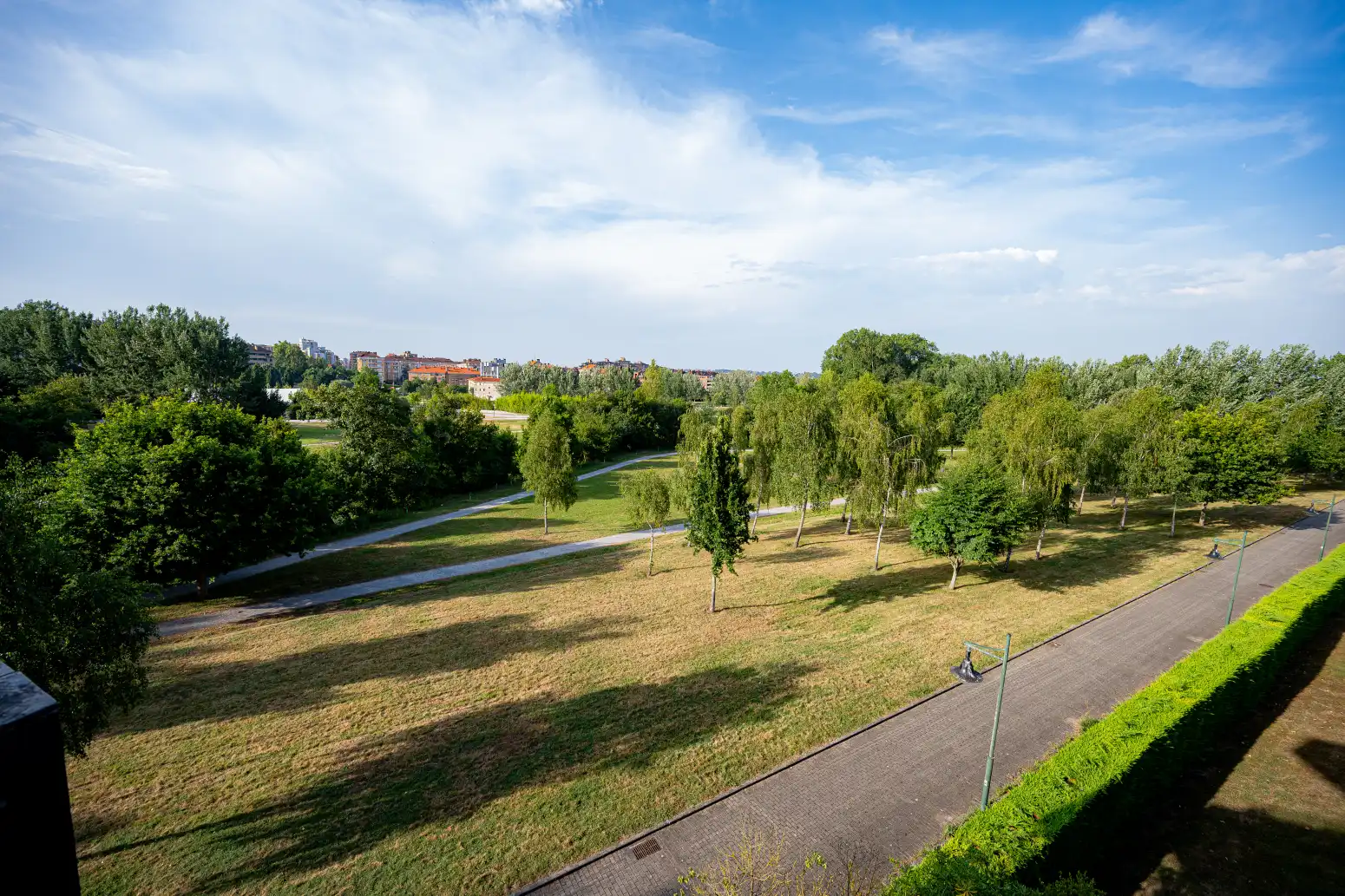Pis en venda en Gijón  amb Calefacció, Jardí privat i Parquet