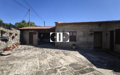 Vista exterior de Finca rústica en venda en Mondariz amb Calefacció, Jardí privat i Terrassa
