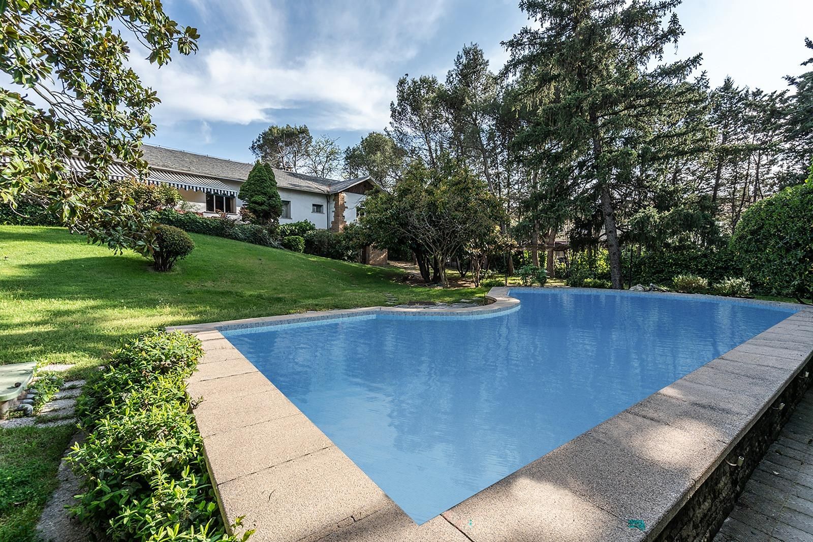 Swimming pool of House or chalet for sale in Collado Villalba  with Heating, Private garden and Terrace