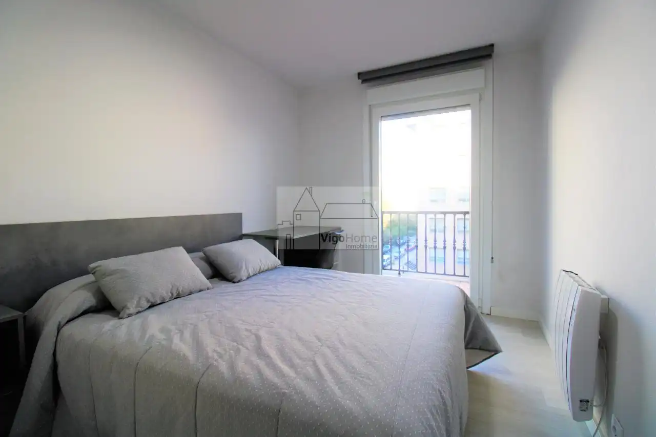 Schlafzimmer von Wohnung zur Miete in Vigo  mit Heizung, Terrasse und Möbliert