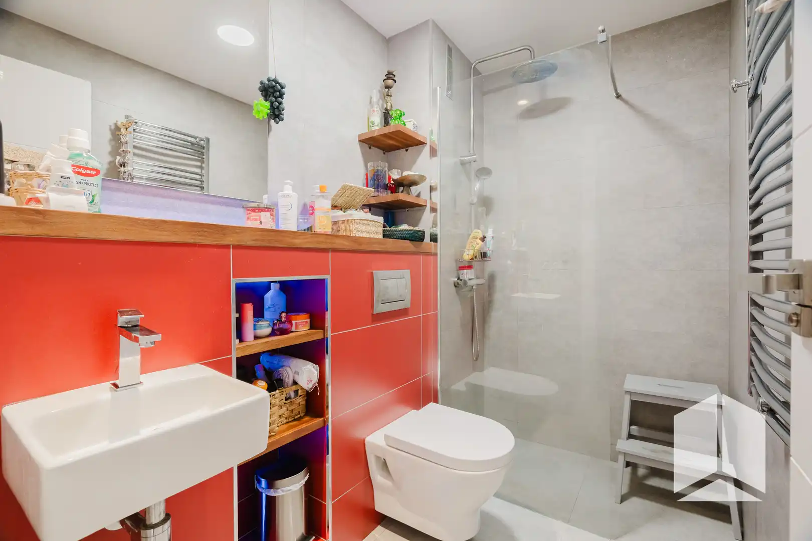 Bany de Casa o xalet en venda en Castelldefels amb Terrassa, Piscina i Balcó