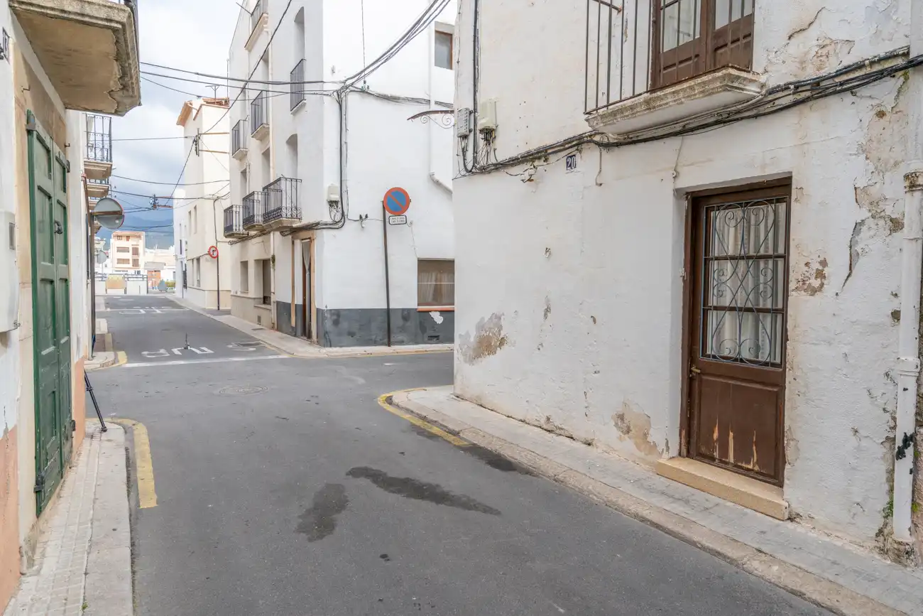 Vista exterior de Casa o xalet en venda en La Sénia amb Terrassa, Moblat i Balcó