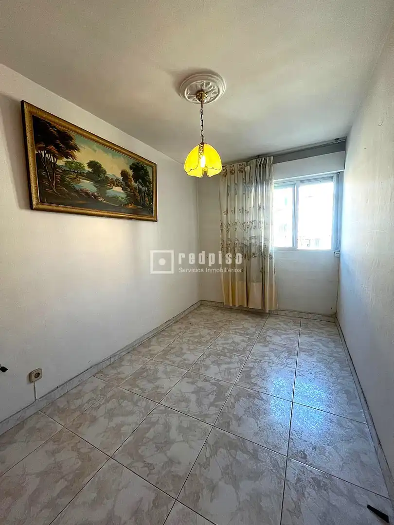 Habitación de Piso en venta en Madrid con Calefacción y Terraza