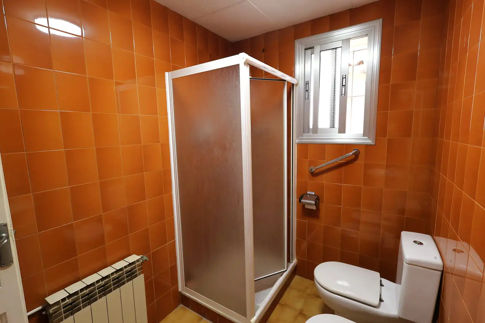 Bathroom of Houses for sale in Terrassa  with Heating, Private garden and Terrace