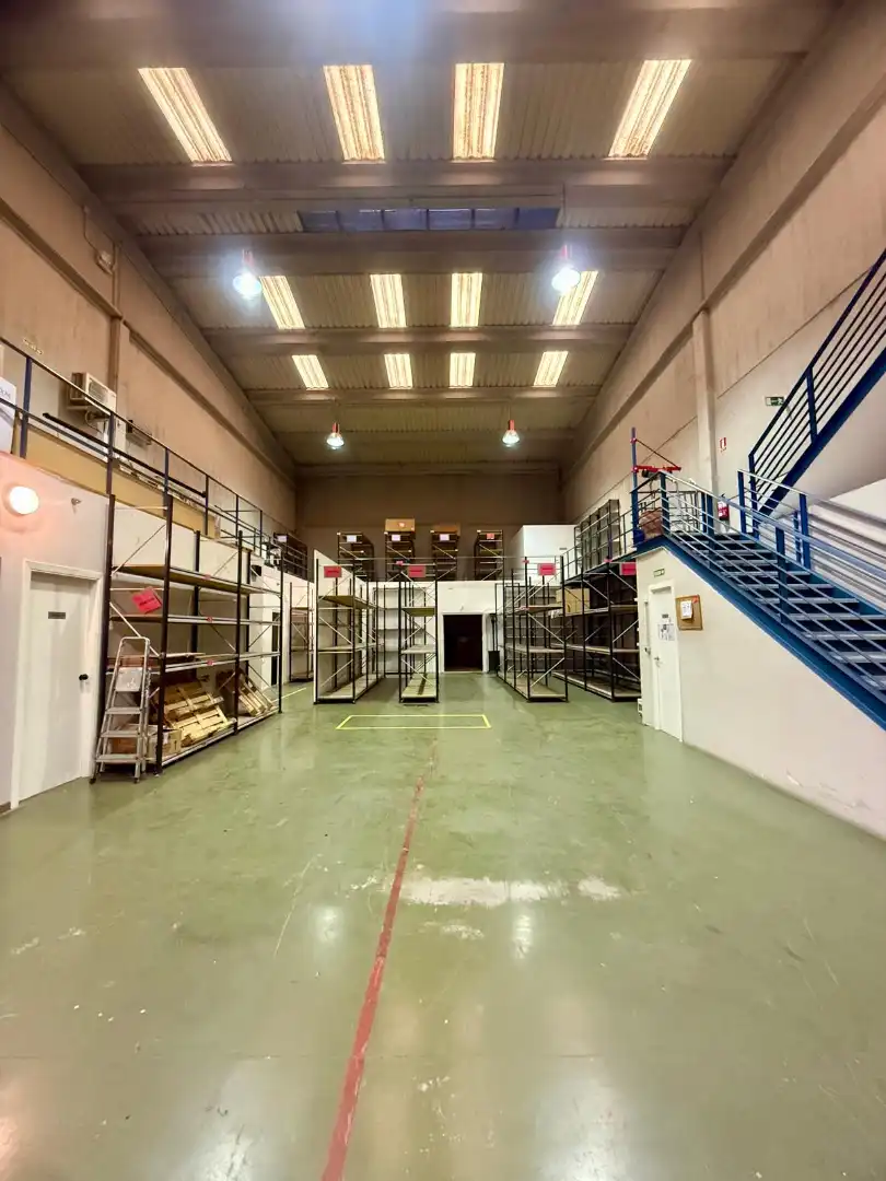 Nave industrial de alquiler en Valle de Elorz / Elortzibar con Calefacción y Alarma