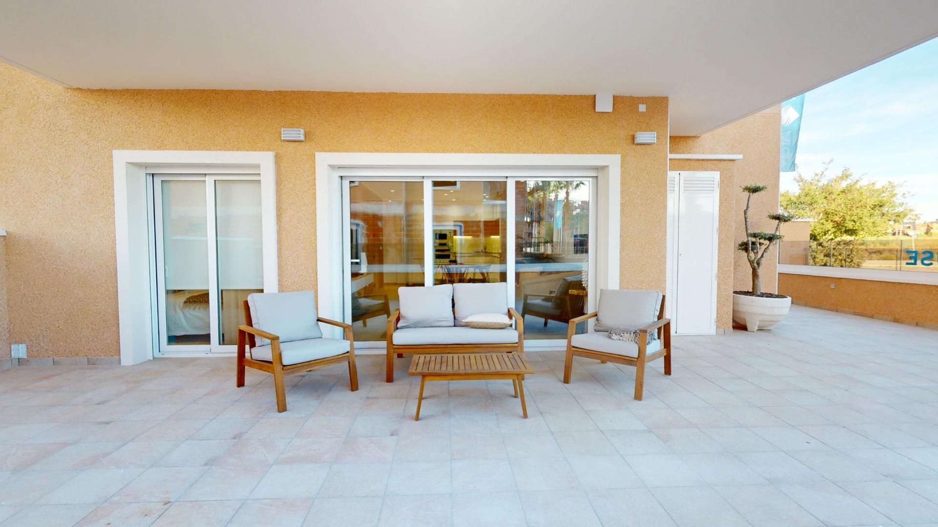 Terrassa de Apartament en venda en Guardamar del Segura amb Terrassa, Jacuzzi i Piscina comunitària