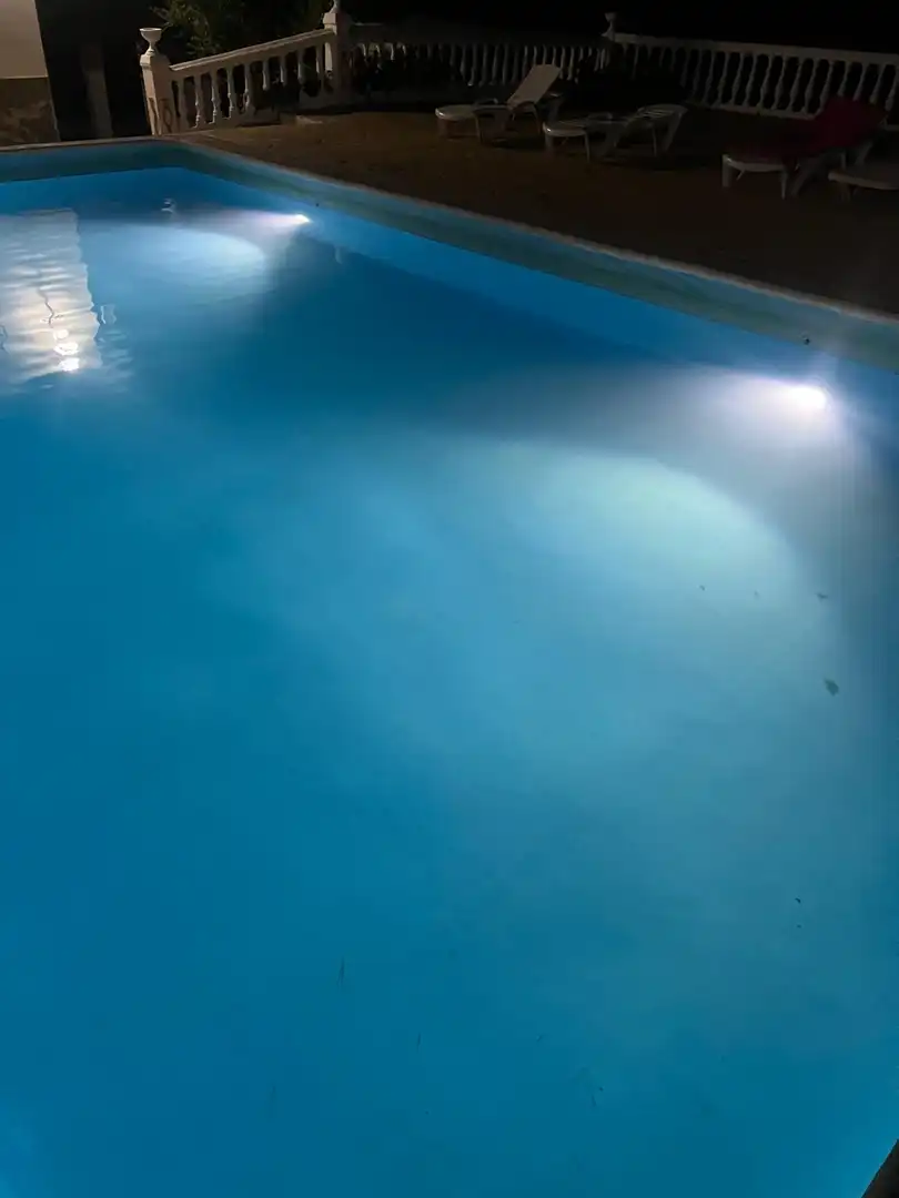 Piscina de Casa o chalet de alquiler en Baena con Aire acondicionado, Jardín privado y Terraza