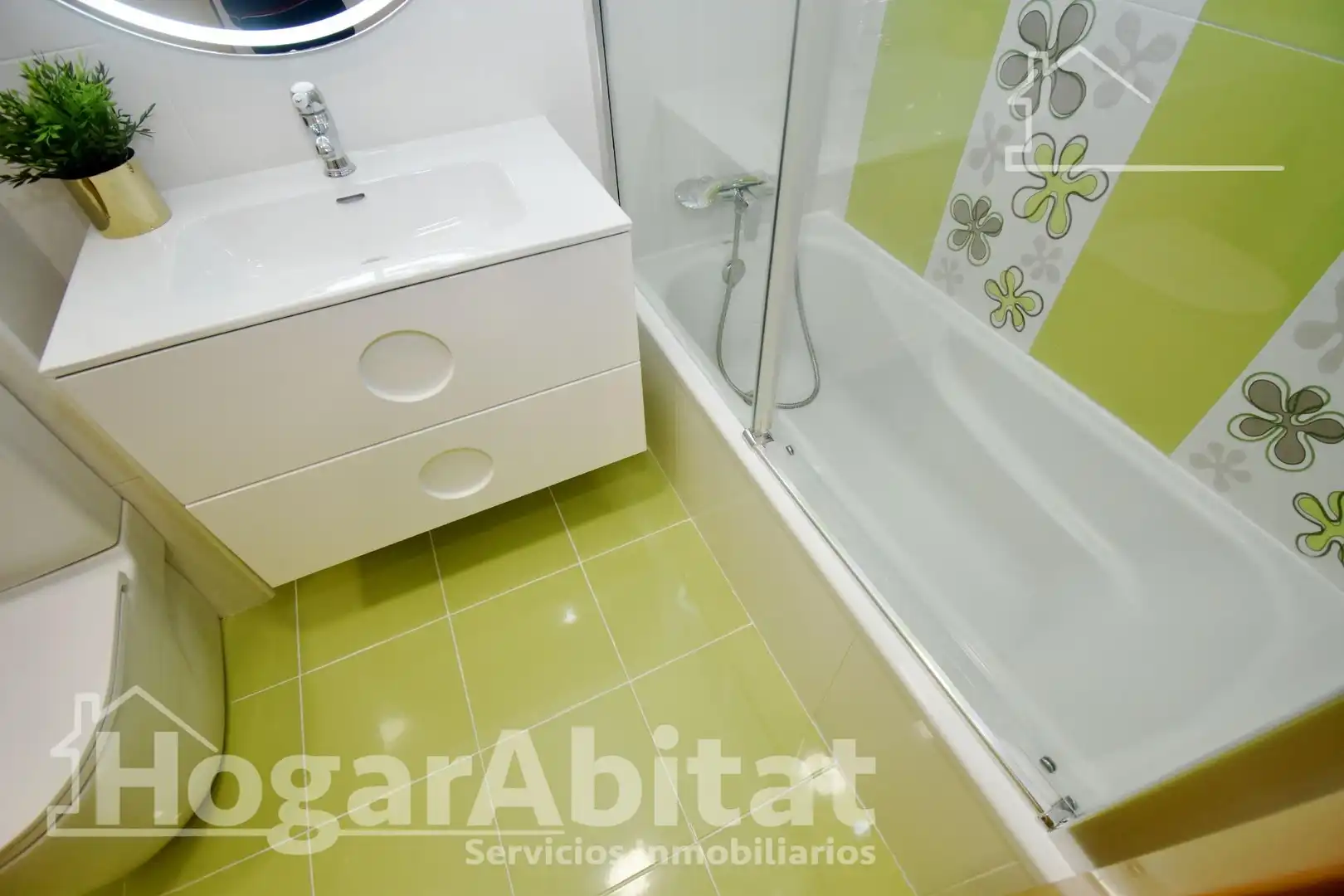 Bany de Pis en venda en Castellón de la Plana / Castelló de la Plana amb Traster i Balcó