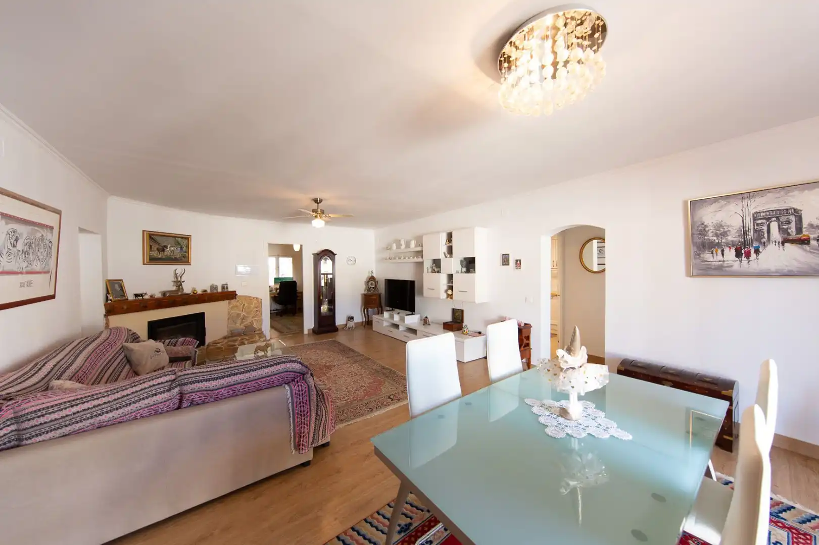 Sala d'estar de Casa o xalet en venda en Mutxamel amb Aire condicionat, Calefacció i Jardí privat
