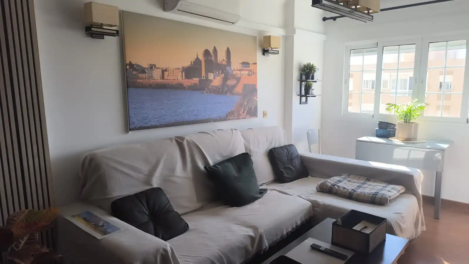 Wohnzimmer von Wohnung zur Miete in La Línea de la Concepción mit Terrasse, Möbliert und Ofen