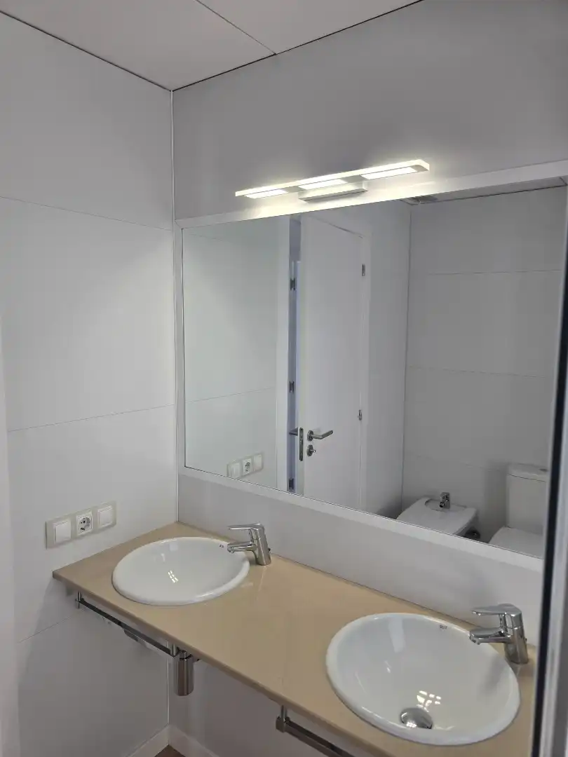 Badezimmer von Wohnung zum Verkauf in Vandellòs i l'Hospitalet de l'Infant mit Klimaanlage, Heizung und Privatgarten